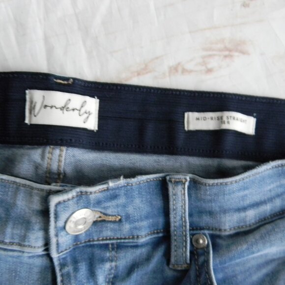WONDERLY LIGHT WASH STRETCH MID-RISE STRAIGHT SLIGHTLY DISTRESSED JEANS SZ 18 - Picture 3 of 4